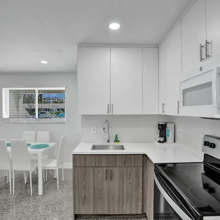 Coastal Charm Cozy 2Br Retreat In Pompano Beach